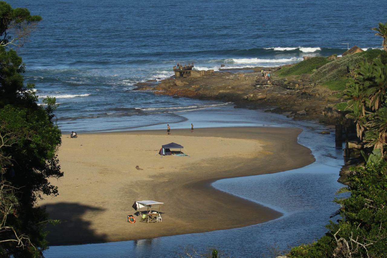 Laguna 75 Uvongo Beach Kültér fotó