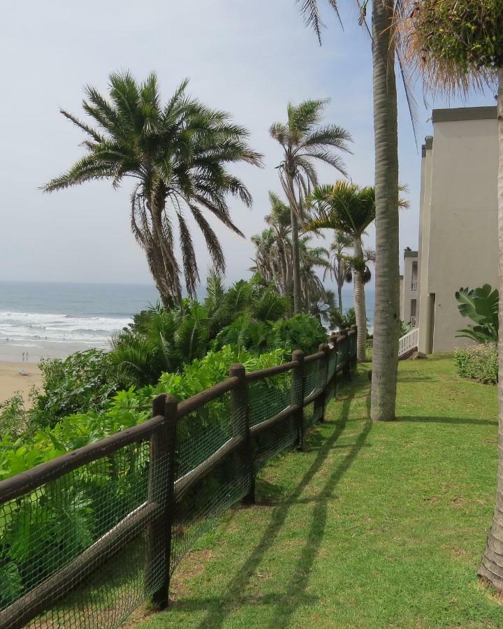 Laguna 75 Uvongo Beach Kültér fotó